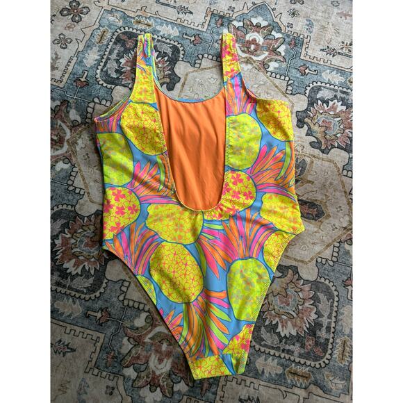 Chubbies One Piece swim suit summer bright color print Size Large - Picture 7 of 9